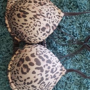 Victoria's Secret 34DD Very Sexy push up bra